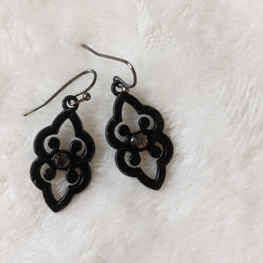 Earring bundle - Picture 3 of 5